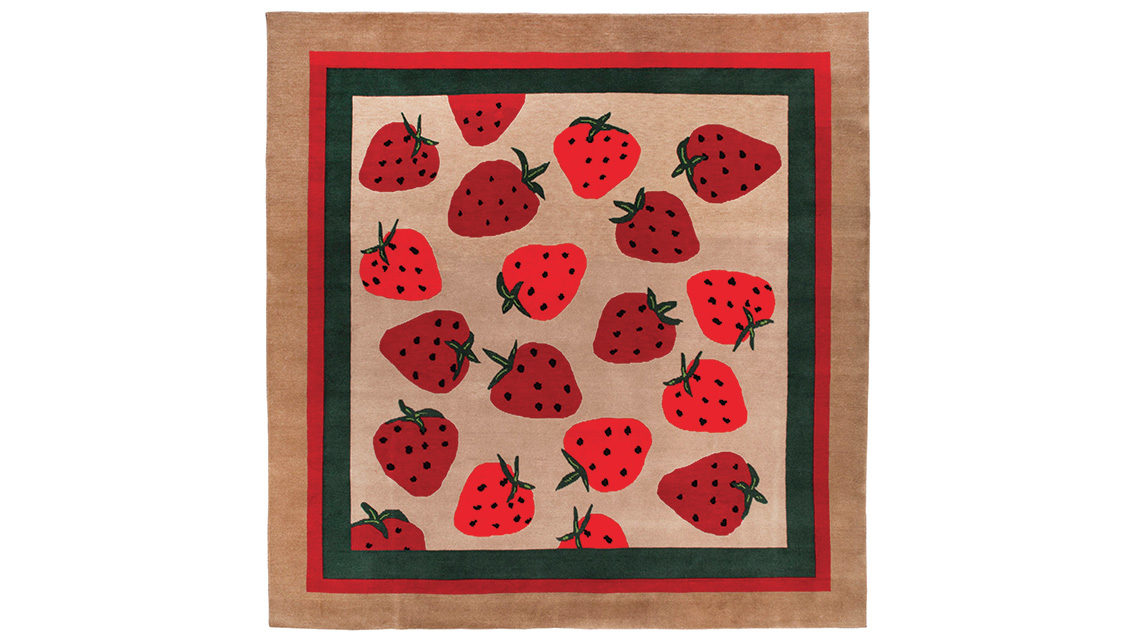 tapis aux motifs de fraises sauvages codimat